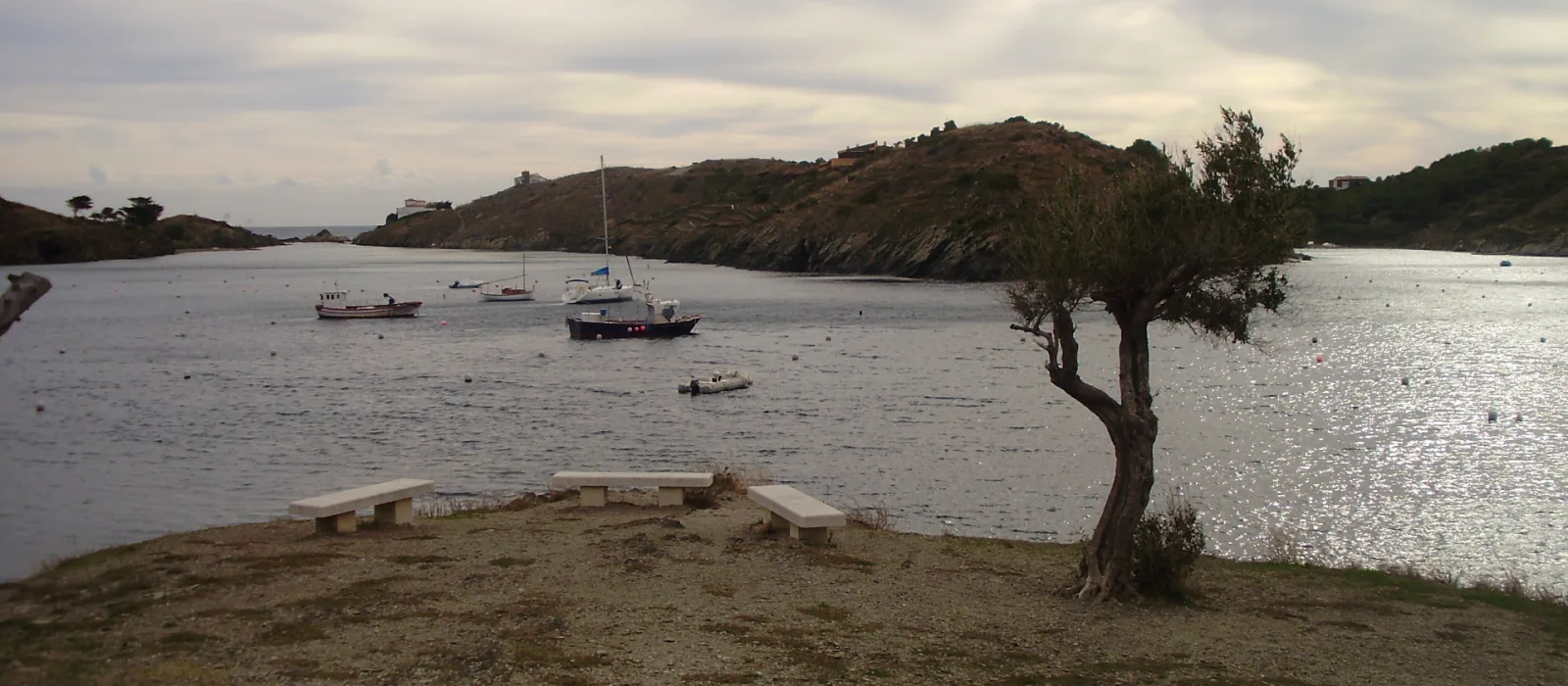 Tot caminant cap a la Cala Caials (Cadaqués)   panoramio