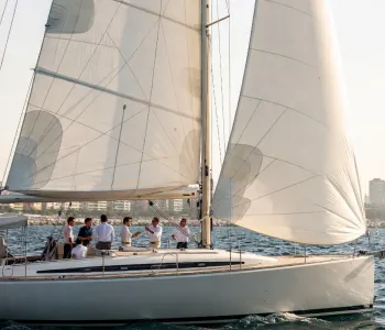 Corporate events that inspire and connect. The best way to close deals… while you sail.